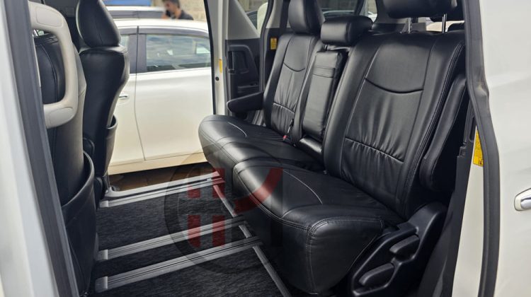 2012 TOYOTA VELLFIRE