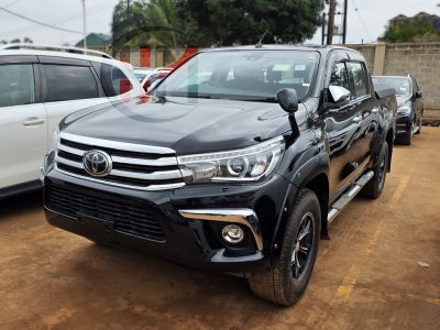 2019 TOYOTA HILUX DOUBLE CABIN