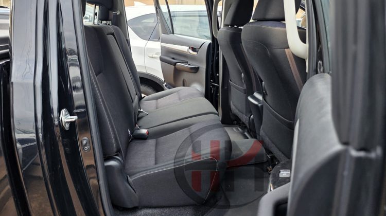 2019 TOYOTA HILUX DOUBLE CABIN
