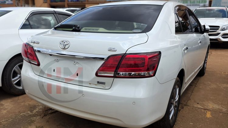 2019 TOYOTA PREMIO