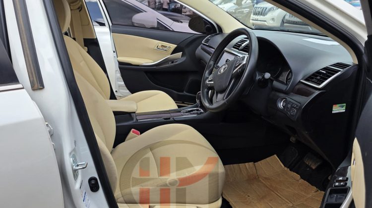 2019 TOYOTA PREMIO