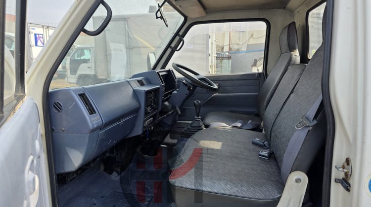 1991 ISUZU ELF CRANE 2 TON TRUCK