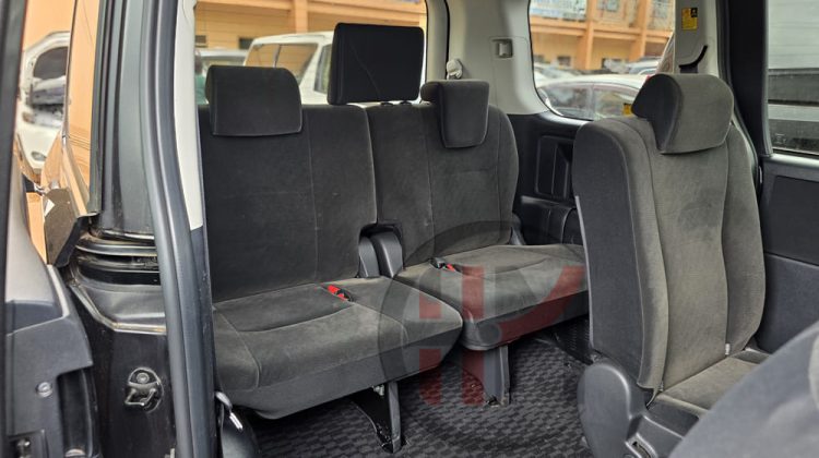 2012 TOYOTA VOXY