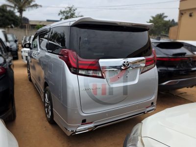 2016 TOYOTA ALPHARD