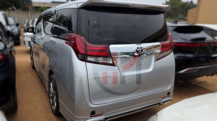 2016 TOYOTA ALPHARD