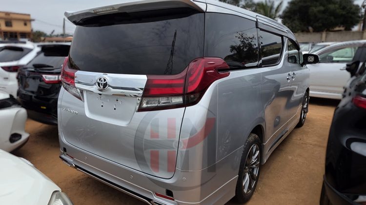 2016 TOYOTA ALPHARD