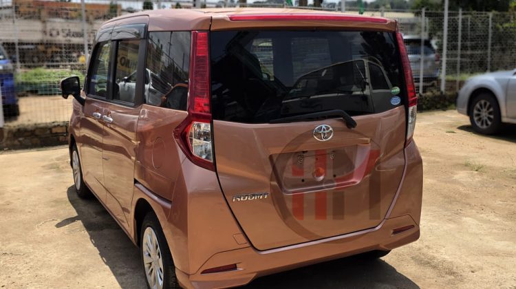 2017 TOYOTA ROOMY