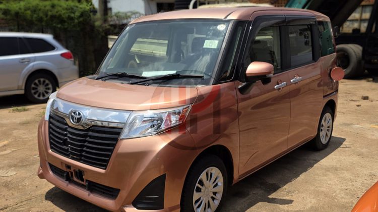 2017 TOYOTA ROOMY
