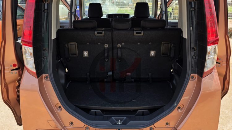 2017 TOYOTA ROOMY