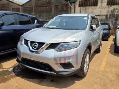 2016 NISSAN X-TRAIL
