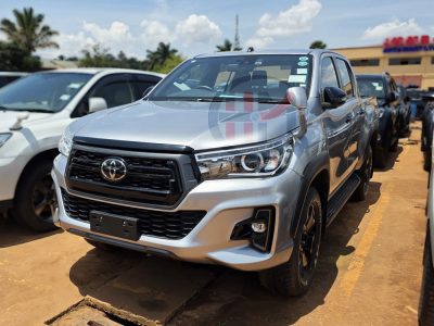 2020 TOYOTA HILUX DOUBLE CABIN