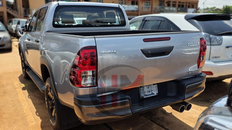 2020 TOYOTA HILUX DOUBLE CABIN