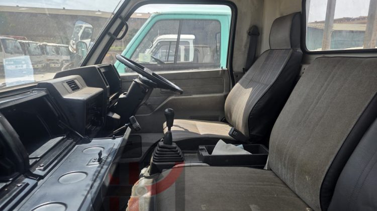 1988 ISUZU ELF 250 TRUCK