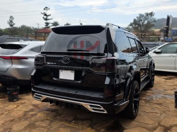 2016 TOYOTA LAND CRUISER V8