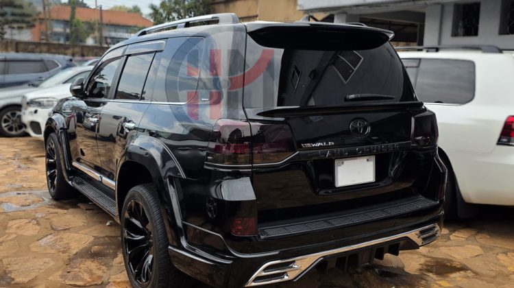 2016 TOYOTA LAND CRUISER V8