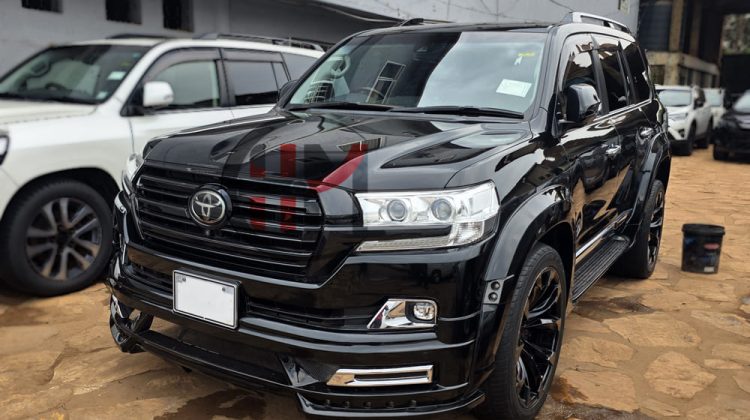2016 TOYOTA LAND CRUISER V8