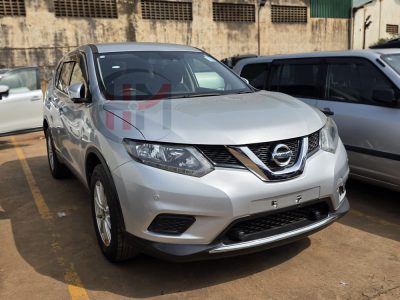 2016 NISSAN X-TRAIL