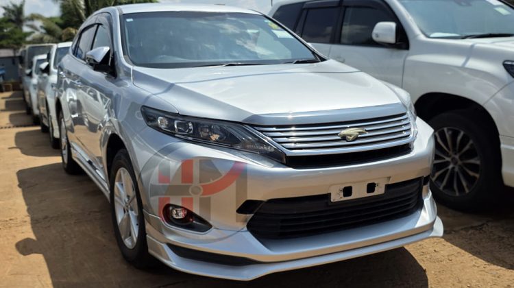 2016 TOYOTA HARRIER