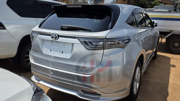 2016 TOYOTA HARRIER