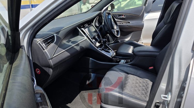 2016 TOYOTA HARRIER