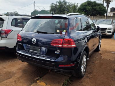 2012 VOLKSWAGEN TOUAREG