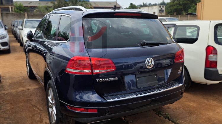 2012 VOLKSWAGEN TOUAREG