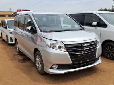 2014 TOYOTA NOAH