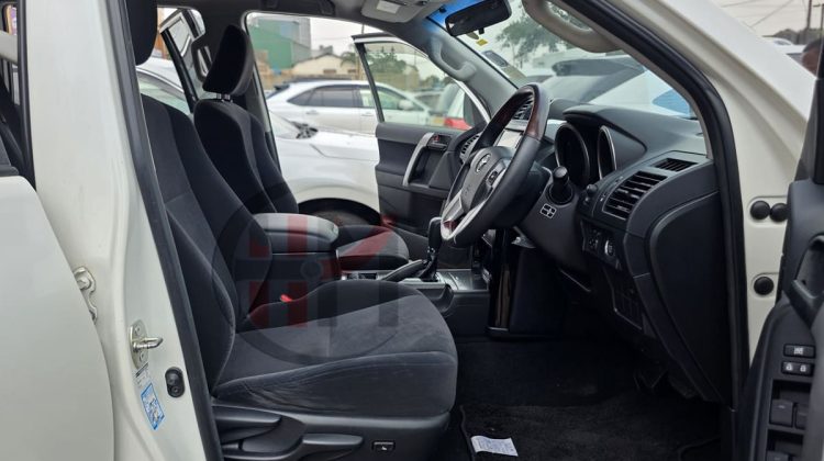 2016 TOYOTA LAND CRUISER PRADO TX