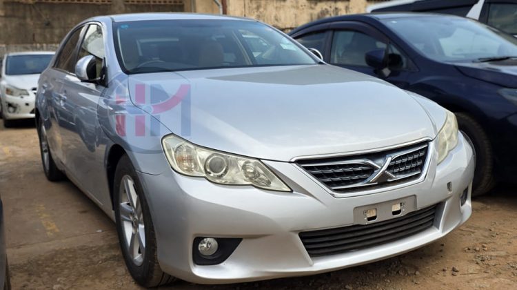 2011 TOYOTA MARK X