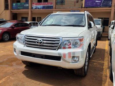 2015 TOYOTA LAND CRUISER ZX V8