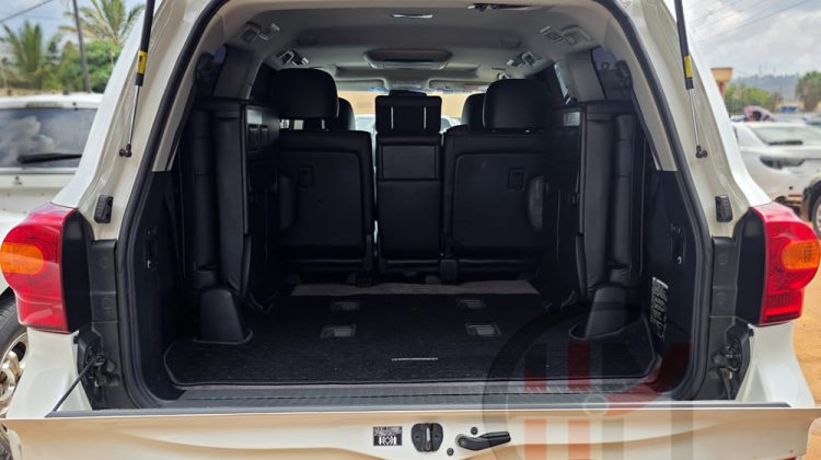 2015 TOYOTA LAND CRUISER ZX V8