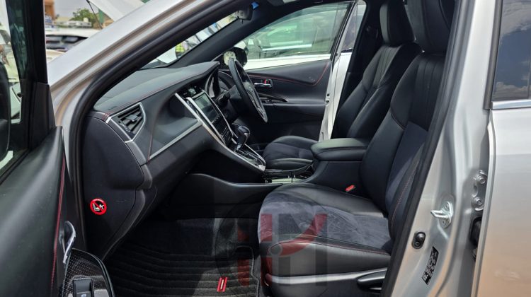 2017 TOYOTA HARRIER TURBO