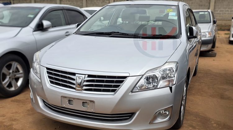 2012 TOYOTA PREMIO