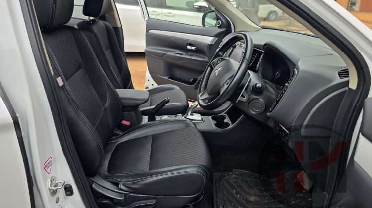 2013 MITSUBISHI OUTLANDER PHEV