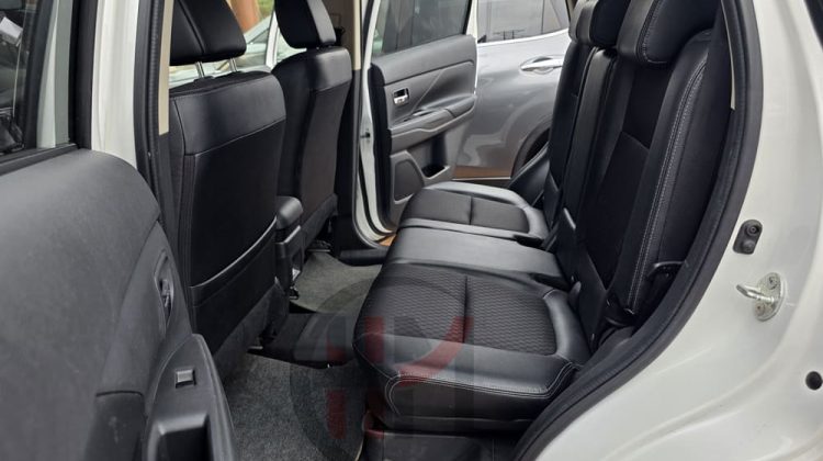 2013 MITSUBISHI OUTLANDER PHEV