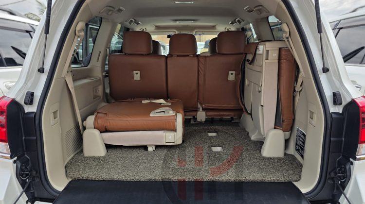 2018 TOYOTA LAND CRUISER V8