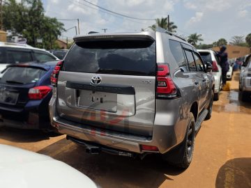 2022 TOYOTA LAND CRUISER PRADO TX
