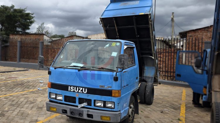 1987 ISUZU ELF TIPPER