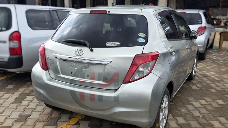 2012 TOYOTA VITZ