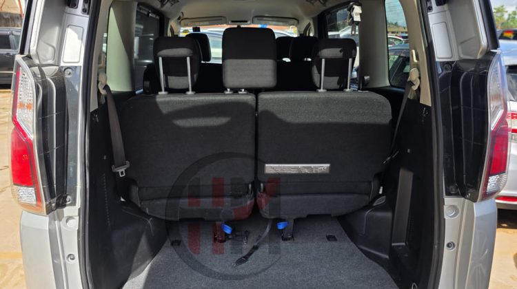 2016 NISSAN SERENA