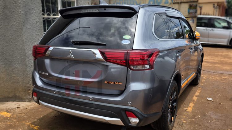 2017 MITSUBISHI OUTLANDER