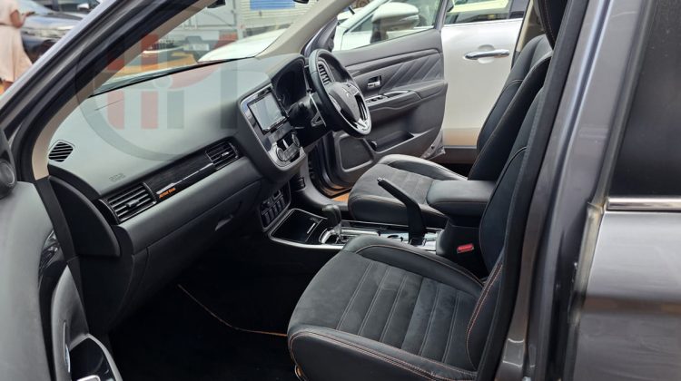 2017 MITSUBISHI OUTLANDER