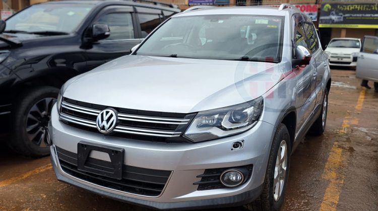 2012 VOLKSWAGEN TIGUAN