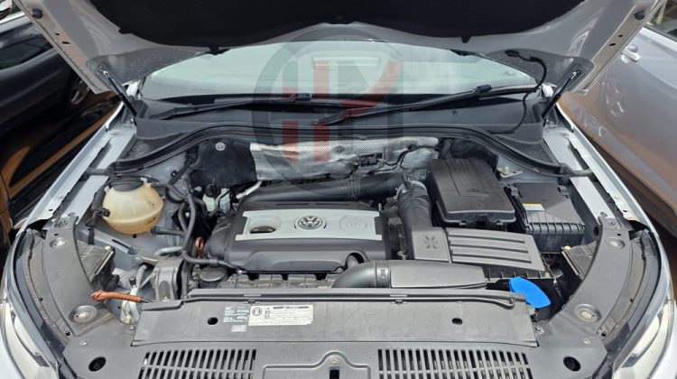 2012 VOLKSWAGEN TIGUAN