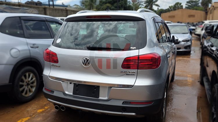2012 VOLKSWAGEN TIGUAN