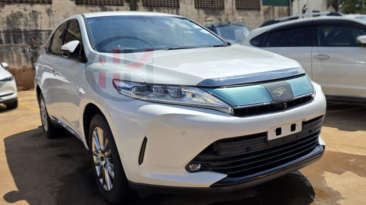 2018 TOYOTA HARRIER